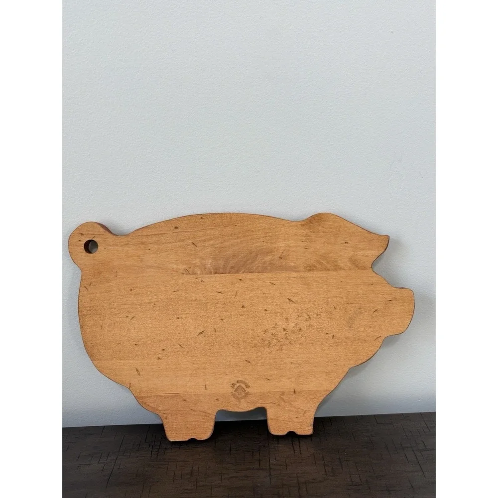 Pig JK Adams Maple Wood Cutting Board Hanging Hole In Tail Rustic Farmhouse
